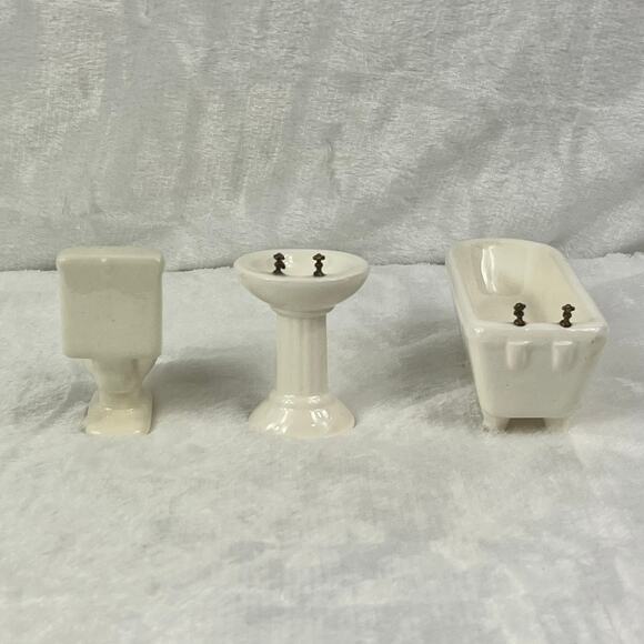 Miniature Porcelain Dollhouse Bathroom Set Sink Toilet Tub Floral 1:12 Scale - Picture 4 of 13